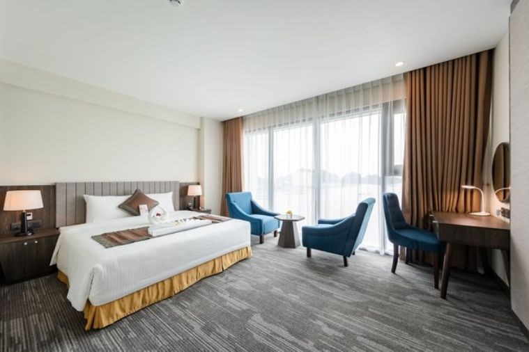 Phòng Deluxe Double With City View